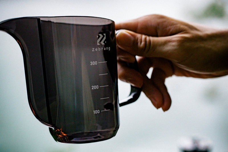 Load image into Gallery viewer, ゼブラン 計量ドリップポット / Zebrang Measuring drip pot