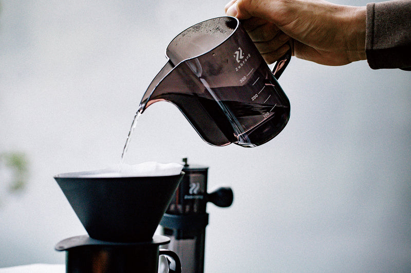 Load image into Gallery viewer, ゼブラン 計量ドリップポット / Zebrang Measuring drip pot
