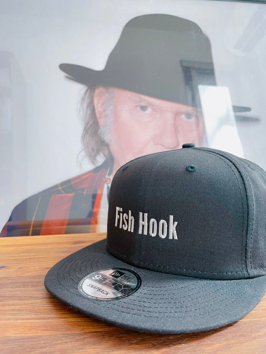 【Fish Hook  オリジナル】ニューエラ キャップ (限定ステッカー付き) / Fish Hook Original NEW ERA cap (Limited sticker)