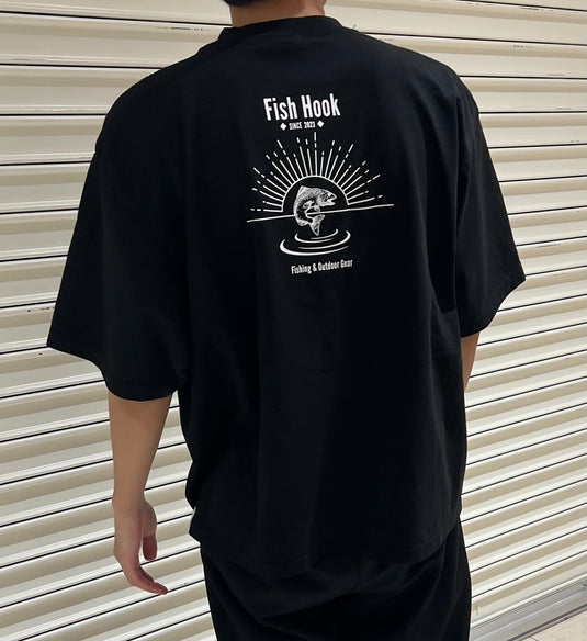【ご予約製品】（2026年春お届け予定）amu × Fish Hook amuca®素材のコラボ Tシャツ
